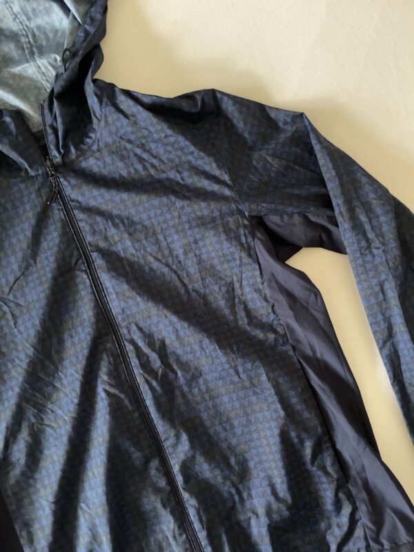 Uniqlo jacket - Image 4