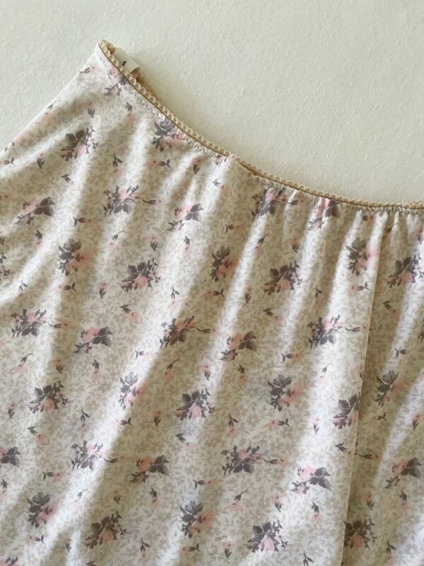 Floral skirt - Image 8