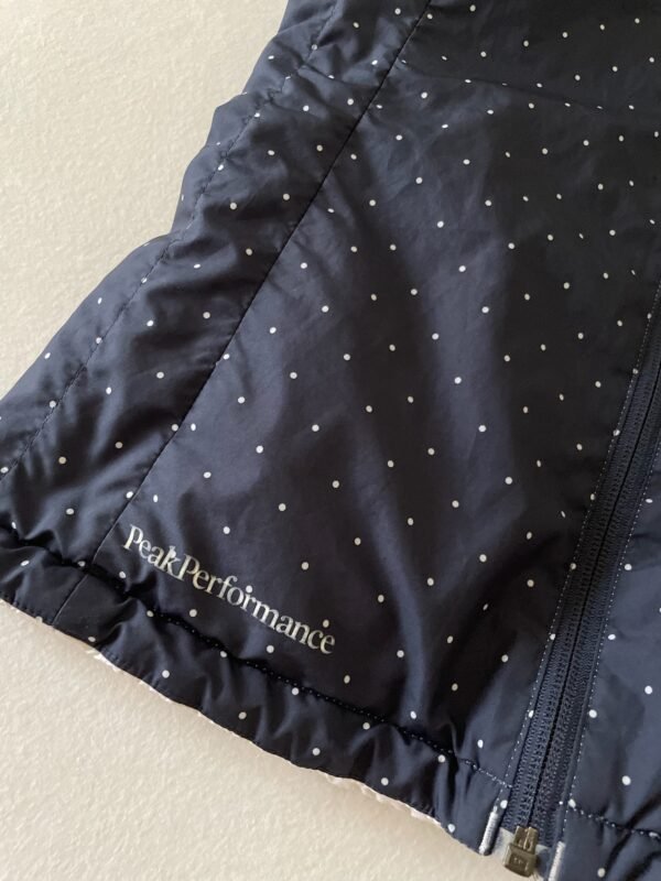 Peak Performance vest - Image 6