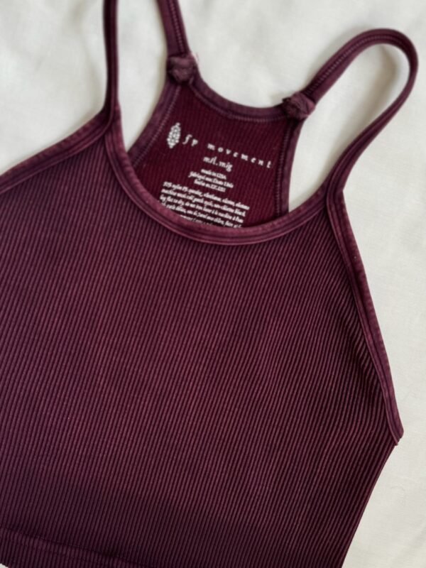 Burgundy crop top - Image 4