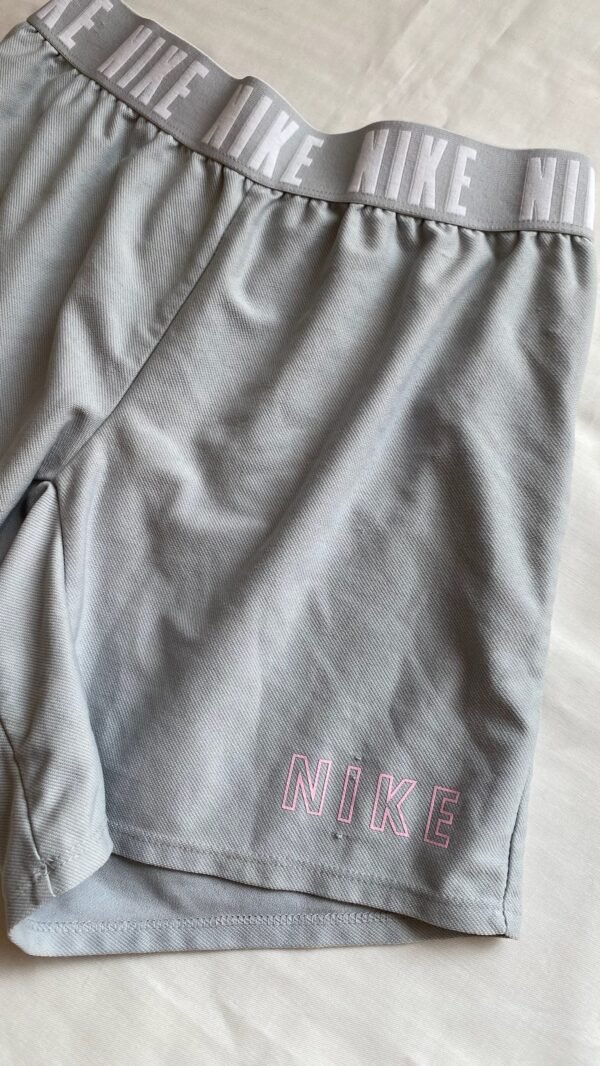 Nike shorts - Image 4