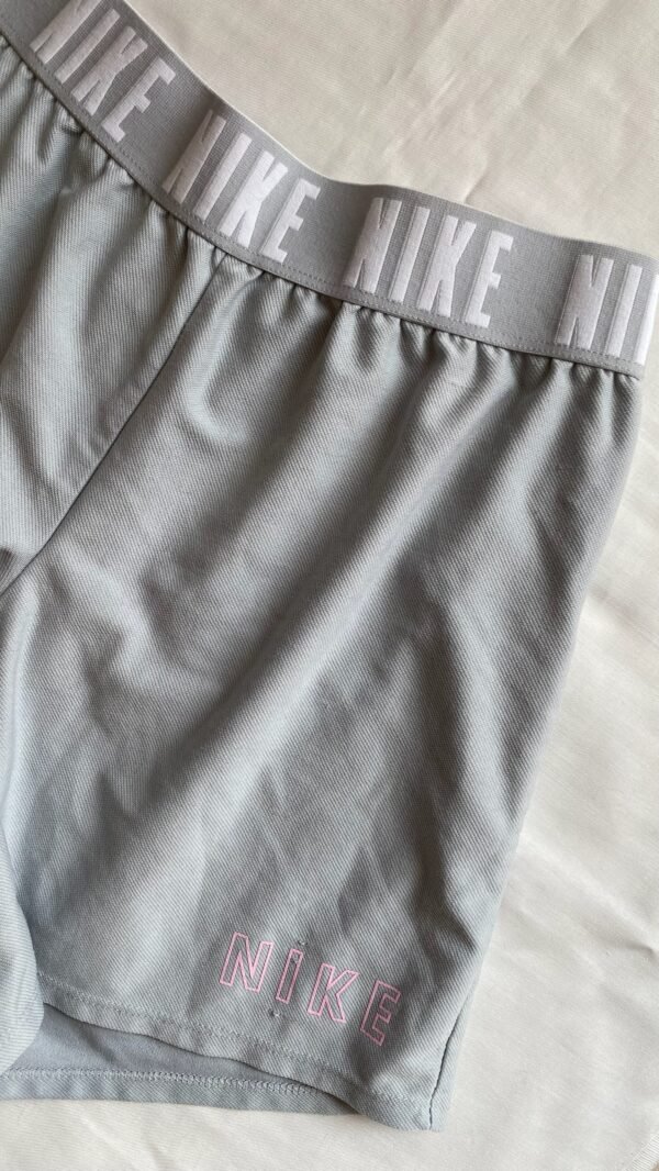 Nike shorts - Image 3