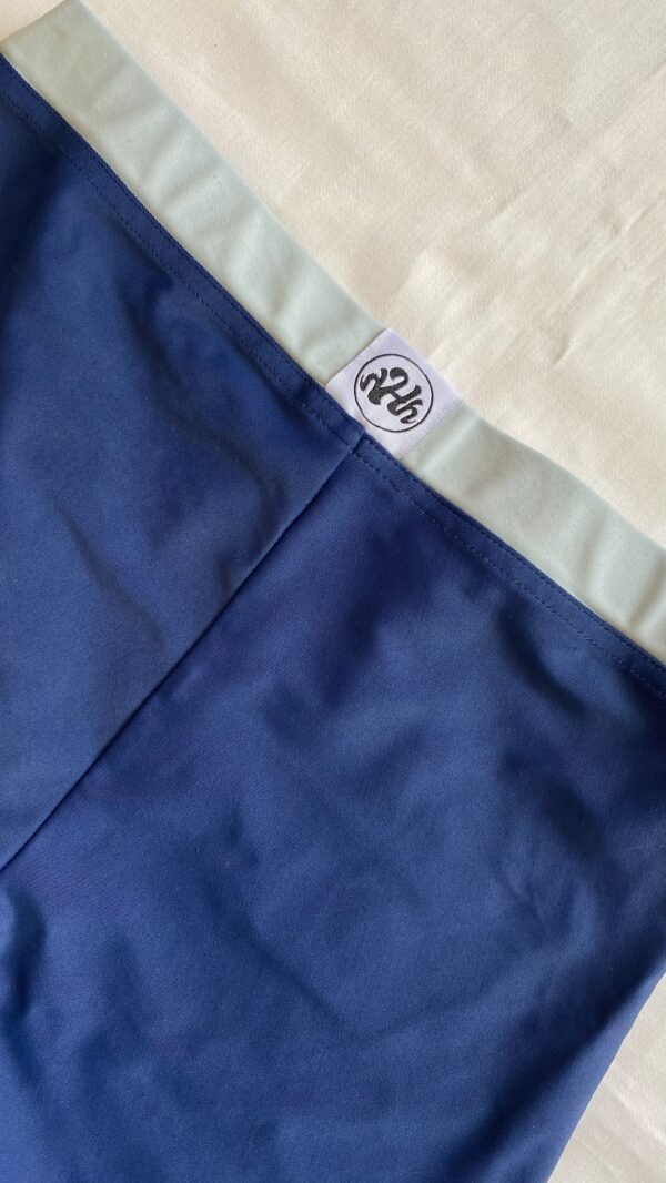 Navy blue shorts - Image 5
