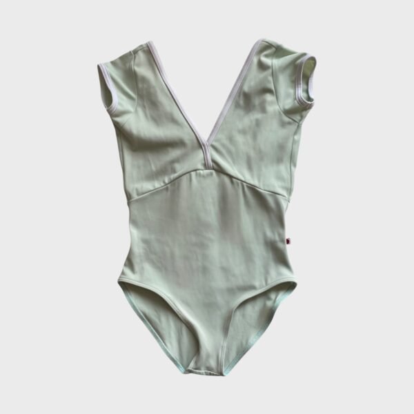 Yumiko Alicia leotard