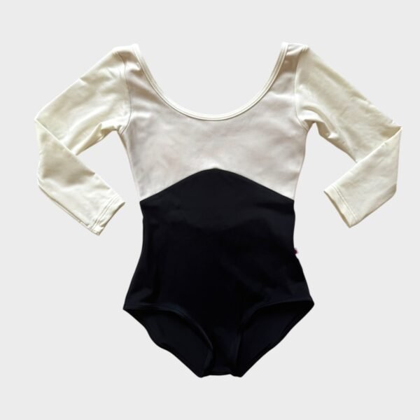 Yumiko Anna leotard