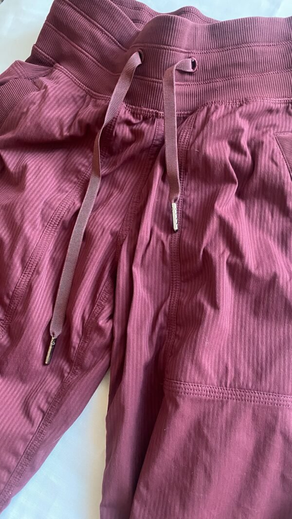 Lululemon pants - Image 4