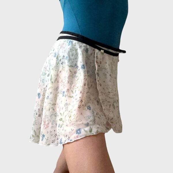 Floral skirt - Image 7