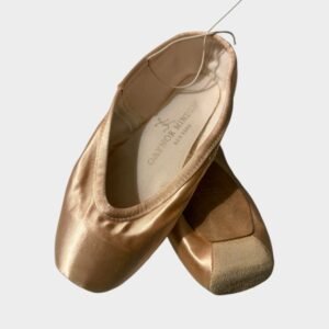 Gaynor Minden Pointe Shoes - Size 7,5W